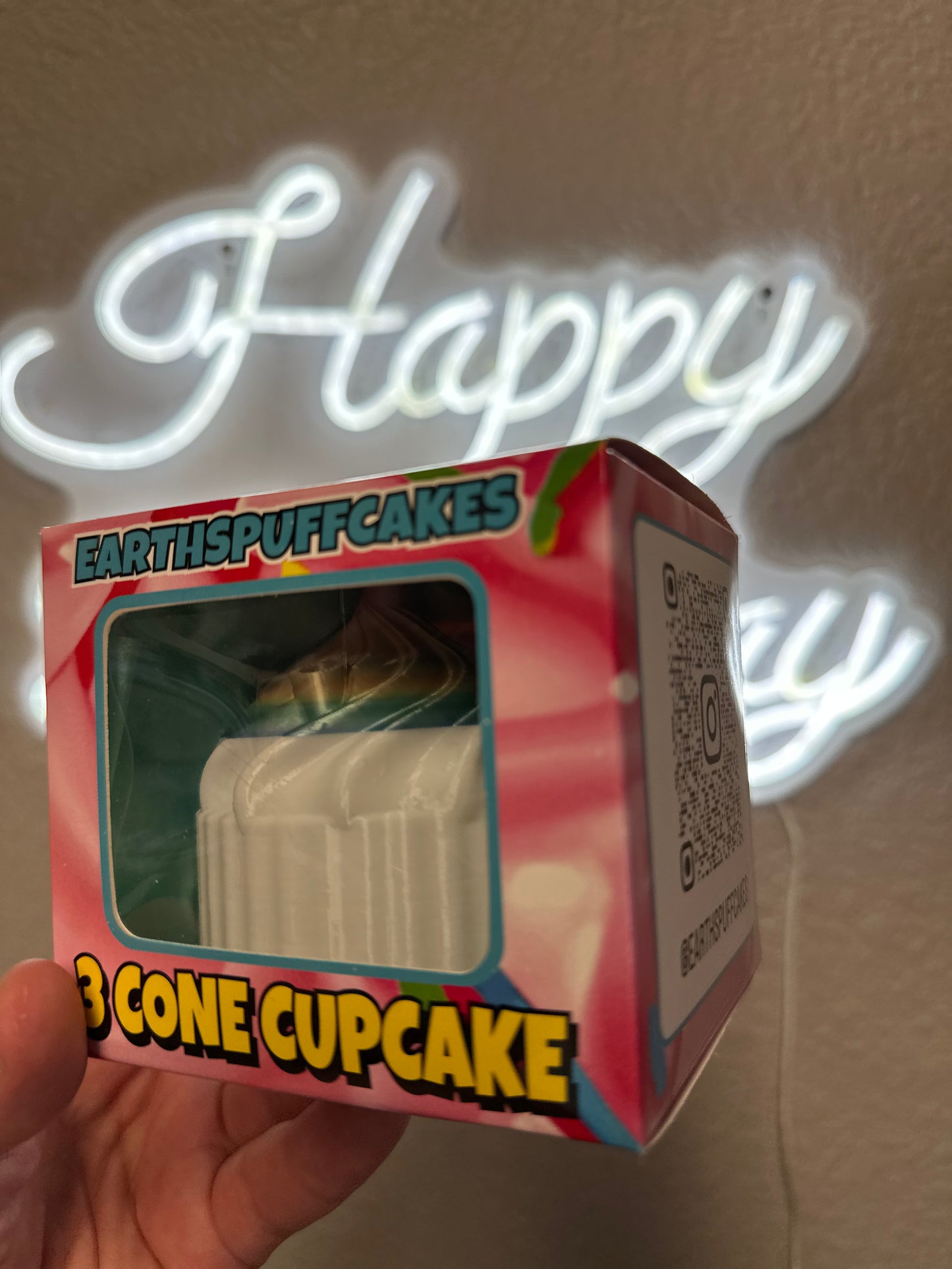 White rainbow top cupcake 🧁