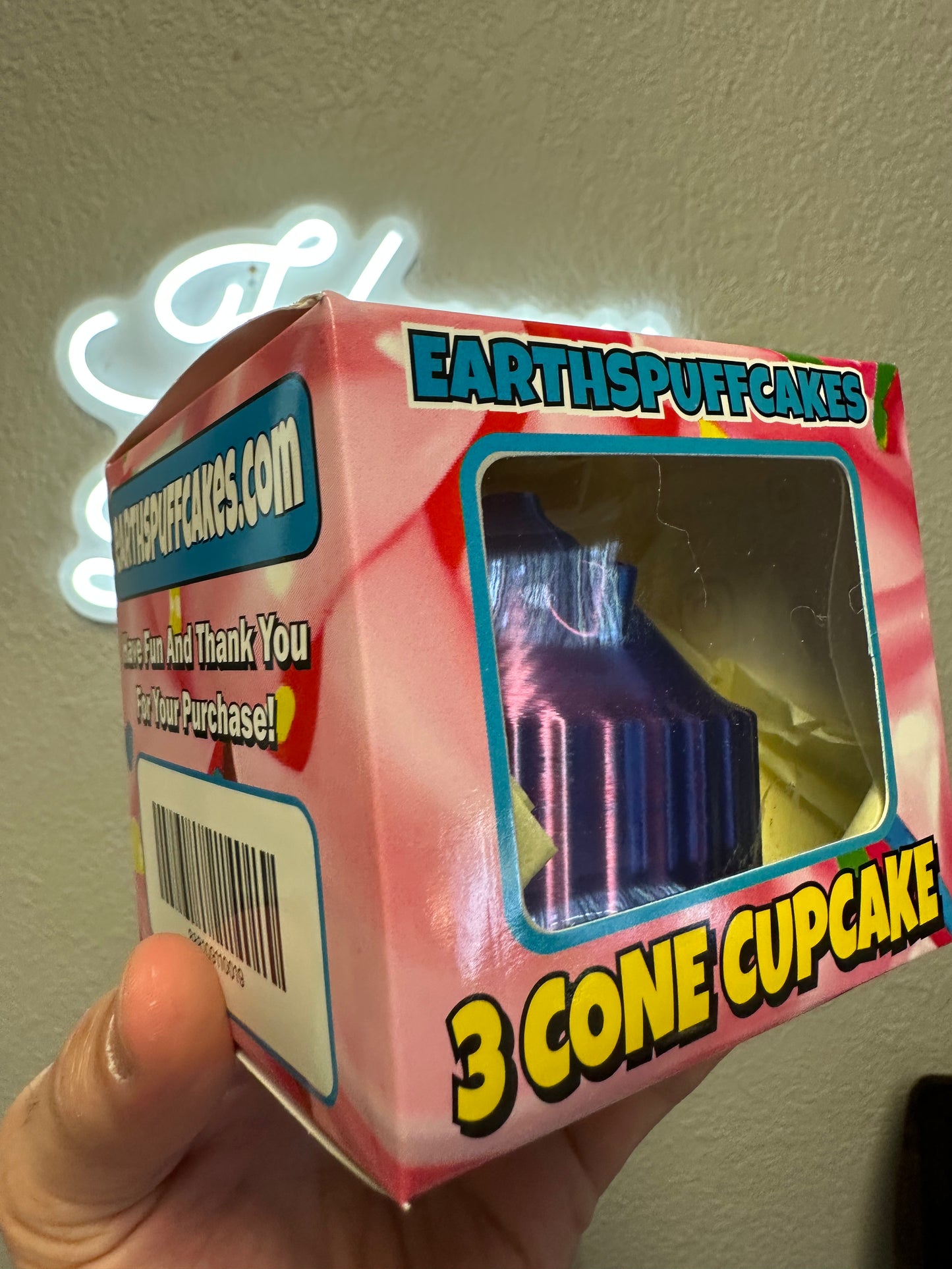 Shiny reflecting cupcake 🧁