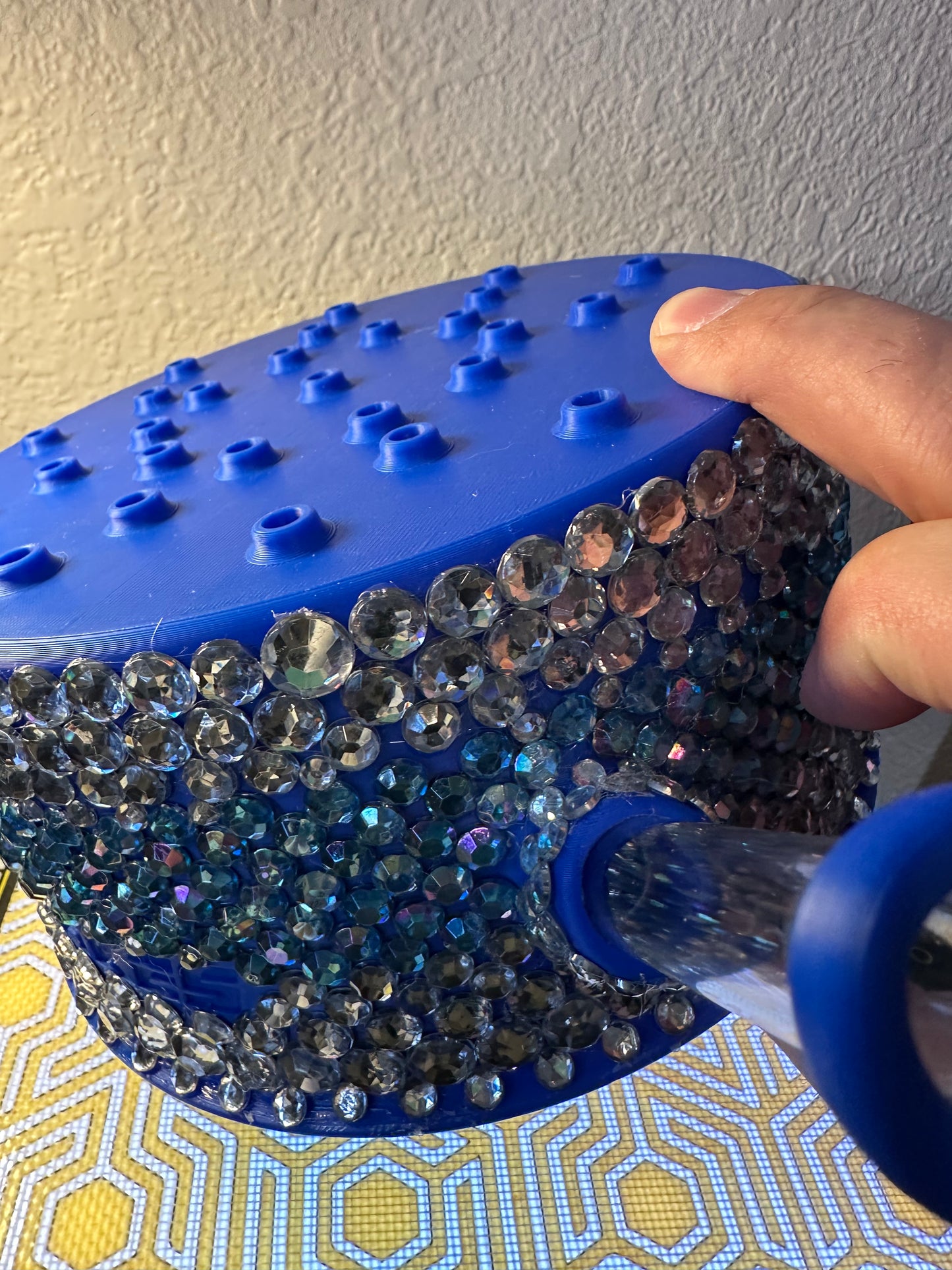 28 hole bling cake π